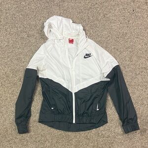 Nike Women's Two-Tone Black and White Utility Jacket Medium LIKE NEW